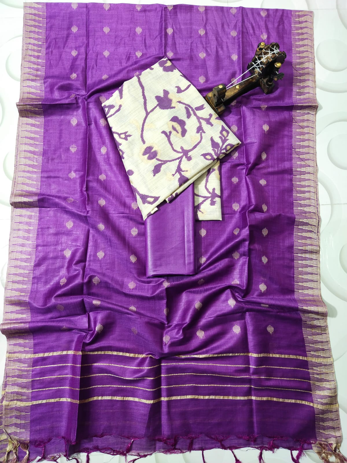 Gold print Suit (unstiched dress materials)