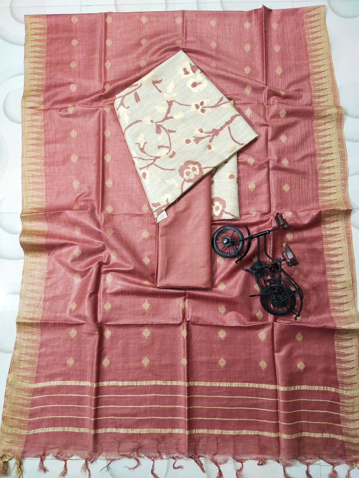 Gold print Suit (unstiched dress materials)