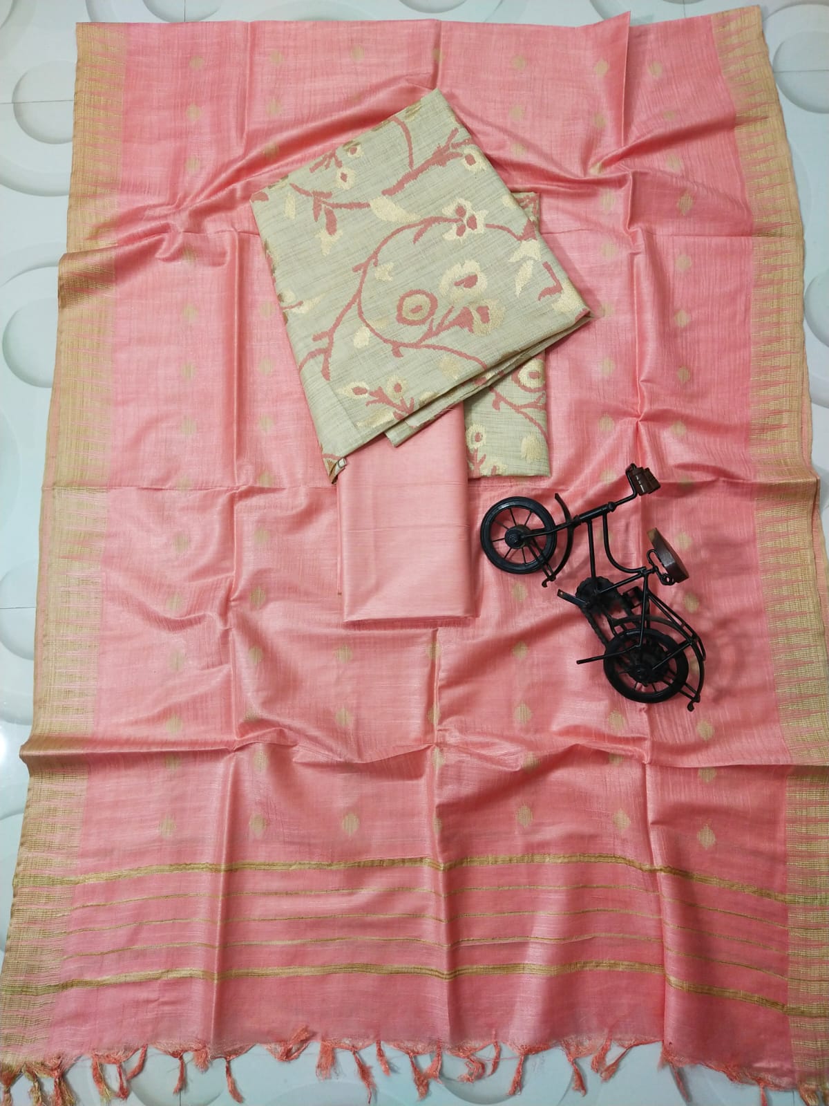 Gold print Suit (unstiched dress materials)