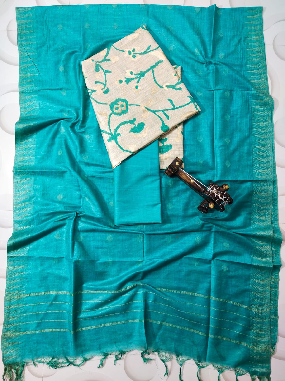 Gold print Suit (unstiched dress materials)