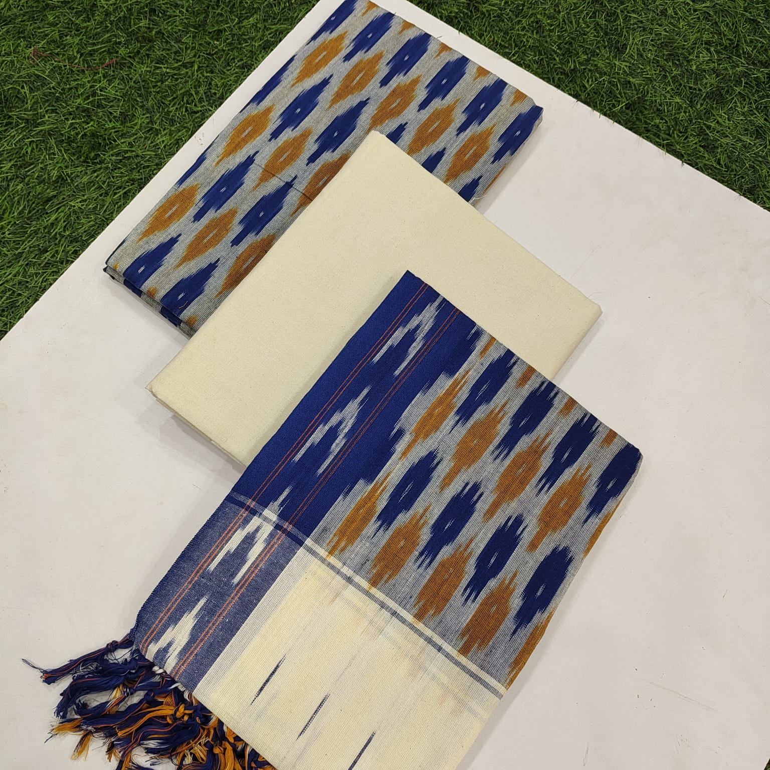 Ikkat 3pc Unstitched Suits